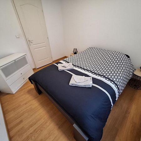 Le-Bon-Appart De Plain-Pied Avec Terrasse Auxonne Extérieur photo